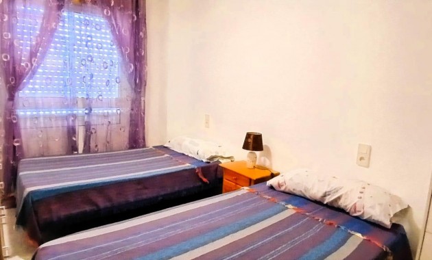 Herverkoop - Appartement / flat -
Torrevieja - Estacion de autobuses