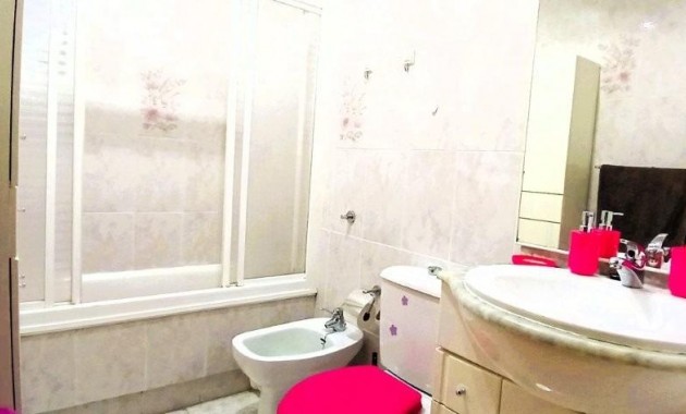 Herverkoop - Appartement / flat -
Torrevieja - Estacion de autobuses