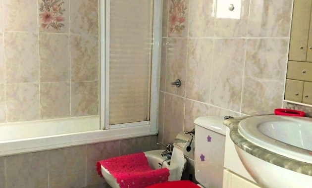 Herverkoop - Appartement / flat -
Torrevieja - Estacion de autobuses