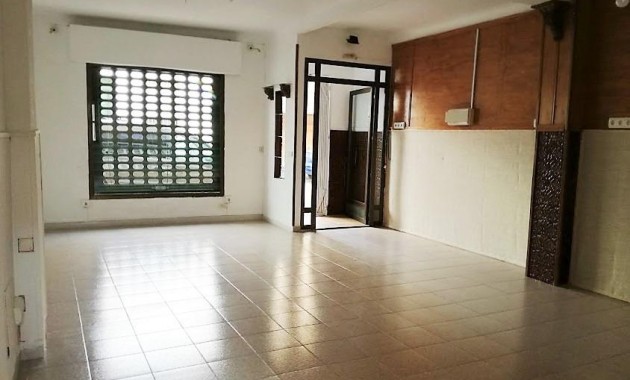 Sale - Commercial Unit -
Torrevieja - torrevieja