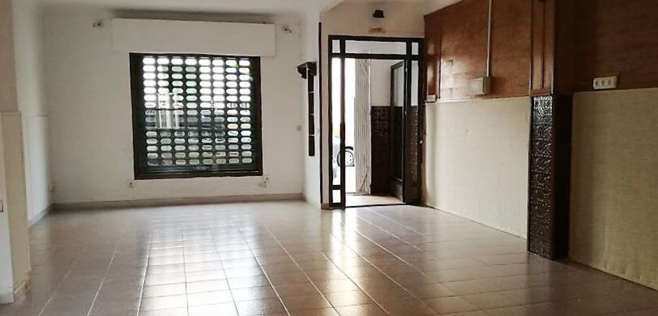 Sale - Commercial Unit -
Torrevieja - torrevieja