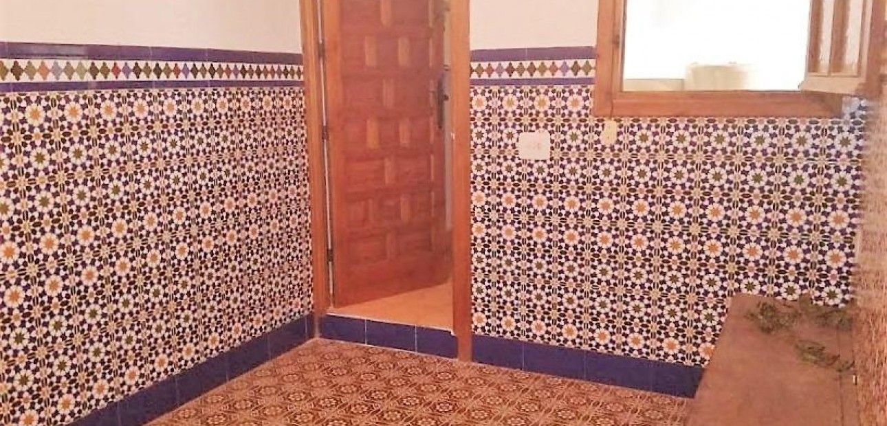 Sale - Commercial Unit -
Torrevieja - torrevieja