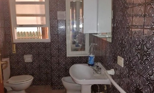 Sale - Commercial Unit -
Torrevieja - torrevieja