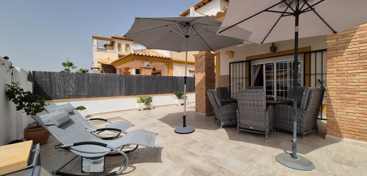 Herverkoop - Villa -
Orihuela Costa - Lomas de Cabo Roig-Los Dolses