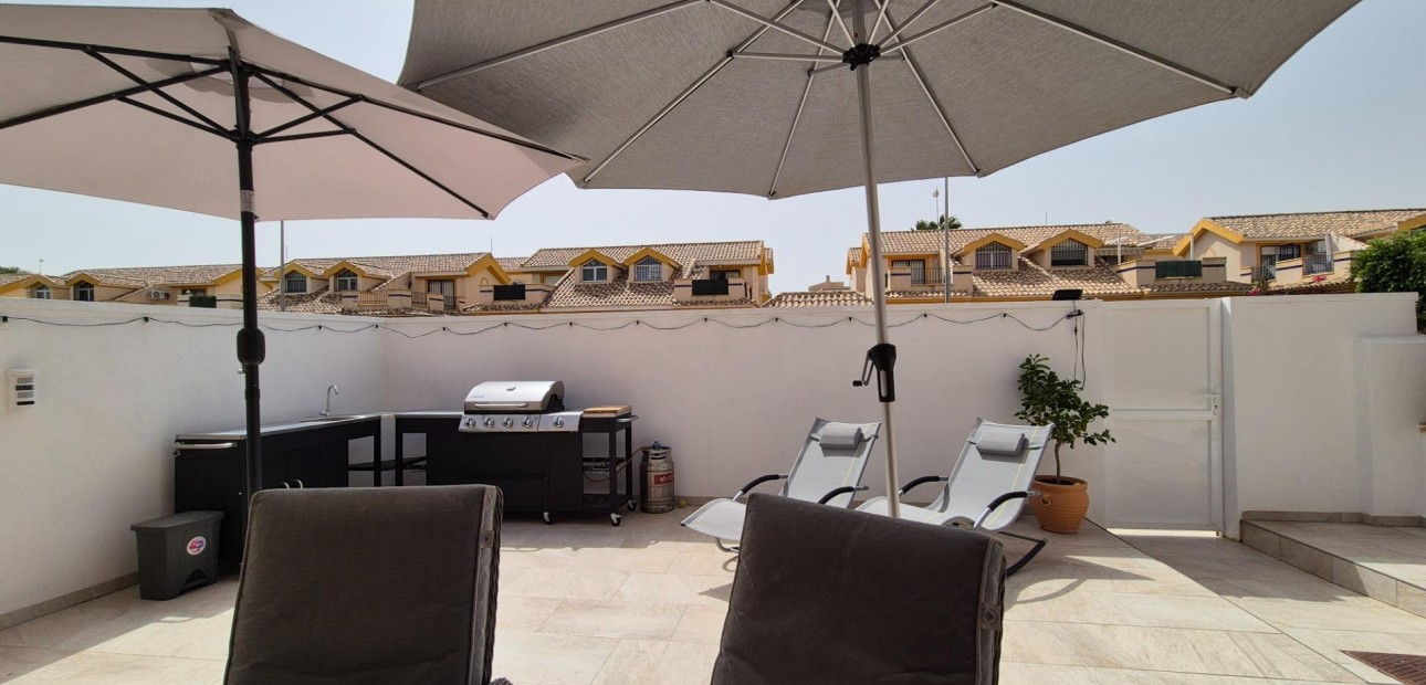 Herverkoop - Villa -
Orihuela Costa - Lomas de Cabo Roig-Los Dolses