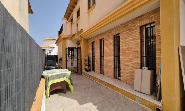 Herverkoop - Villa -
Orihuela Costa - Lomas de Cabo Roig-Los Dolses