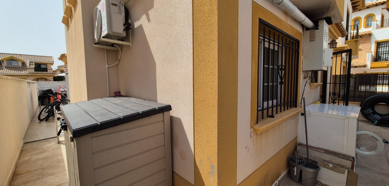 Herverkoop - Villa -
Orihuela Costa - Lomas de Cabo Roig-Los Dolses