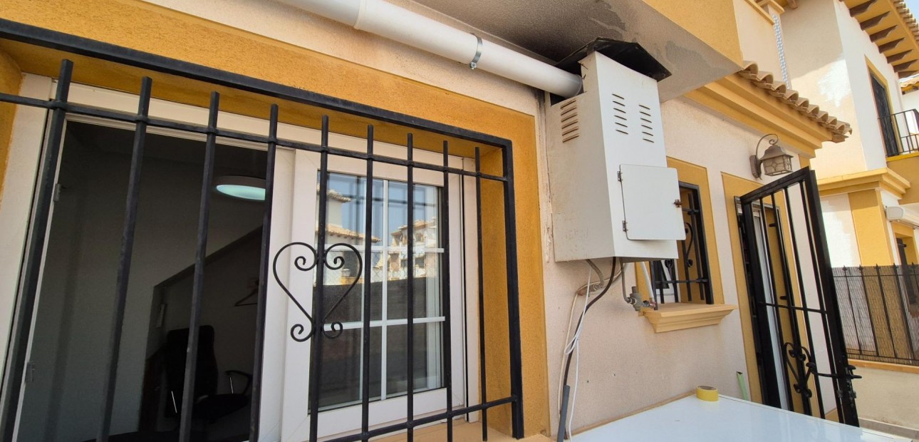 Herverkoop - Villa -
Orihuela Costa - Lomas de Cabo Roig-Los Dolses