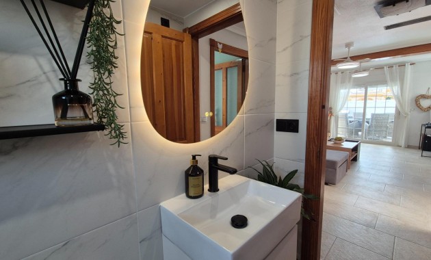 Herverkoop - Villa -
Orihuela Costa - Lomas de Cabo Roig-Los Dolses