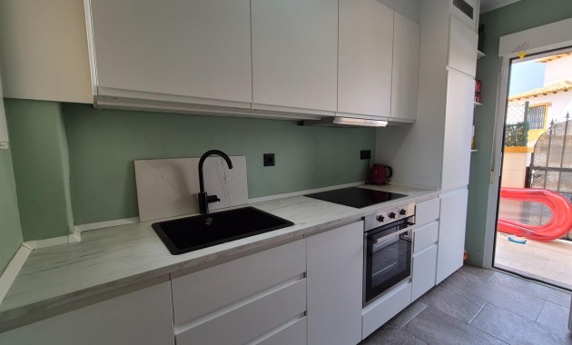 Herverkoop - Villa -
Orihuela Costa - Lomas de Cabo Roig-Los Dolses