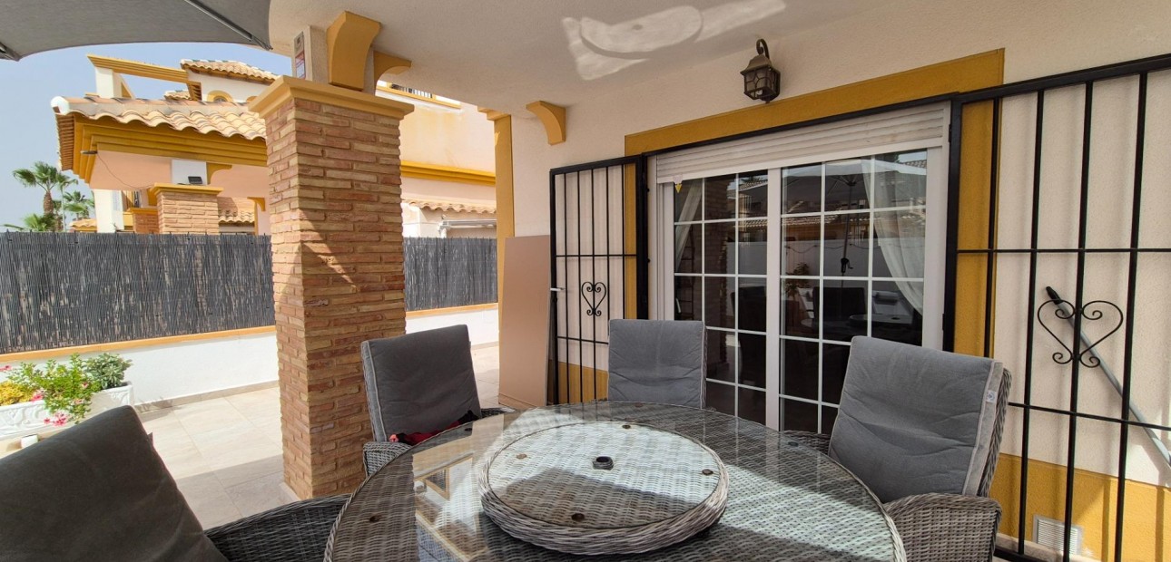 Herverkoop - Villa -
Orihuela Costa - Lomas de Cabo Roig-Los Dolses