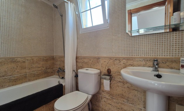 Herverkoop - Villa -
Orihuela Costa - Lomas de Cabo Roig-Los Dolses