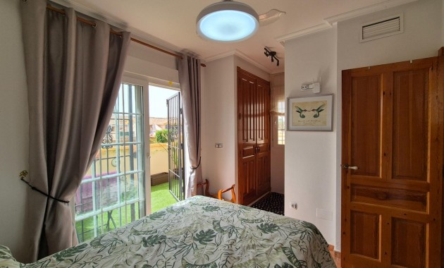 Herverkoop - Villa -
Orihuela Costa - Lomas de Cabo Roig-Los Dolses