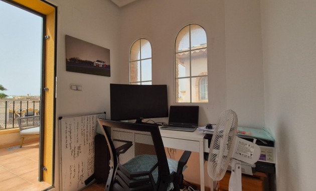 Herverkoop - Villa -
Orihuela Costa - Lomas de Cabo Roig-Los Dolses