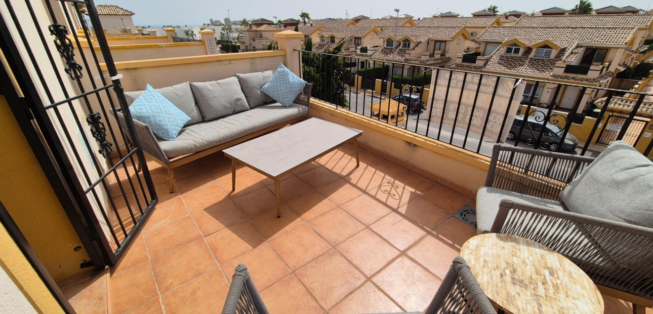 Herverkoop - Villa -
Orihuela Costa - Lomas de Cabo Roig-Los Dolses