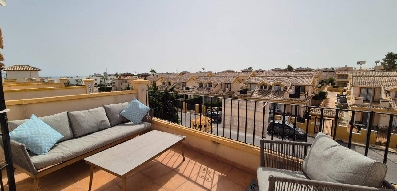 Herverkoop - Villa -
Orihuela Costa - Lomas de Cabo Roig-Los Dolses