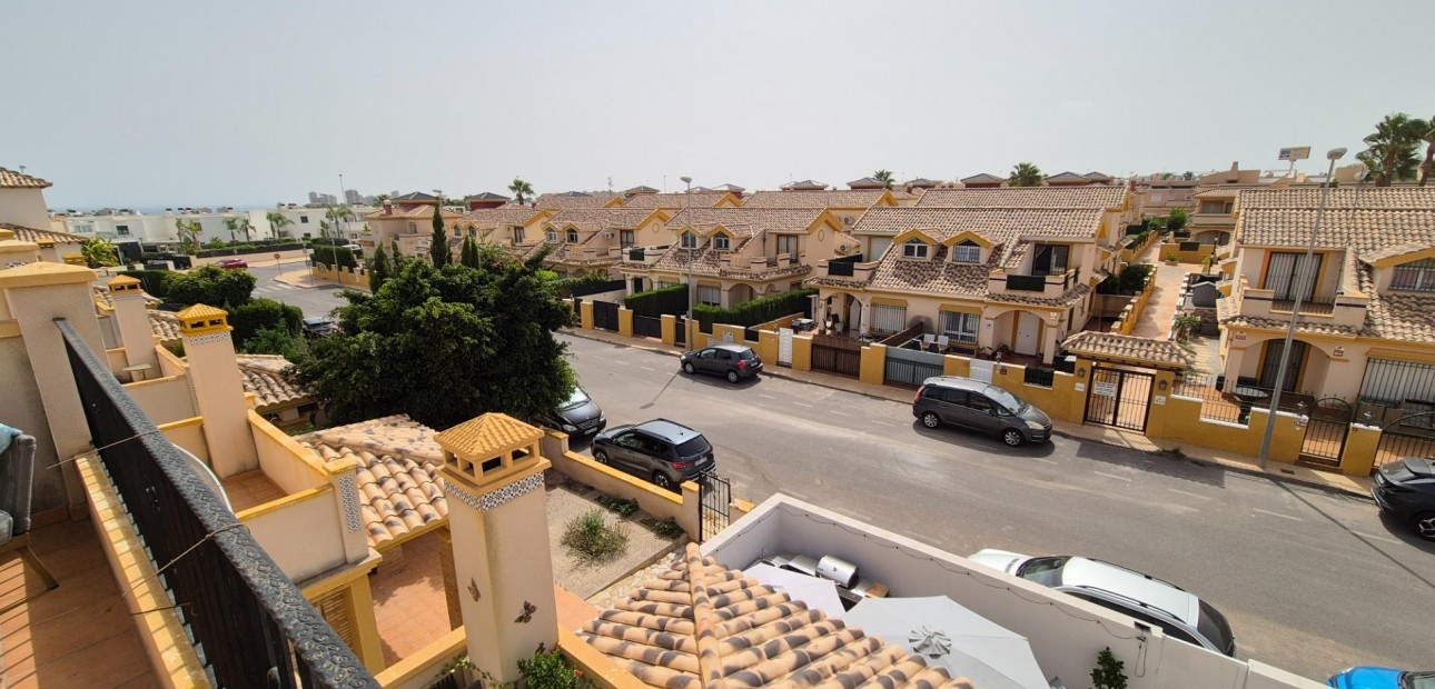 Herverkoop - Villa -
Orihuela Costa - Lomas de Cabo Roig-Los Dolses