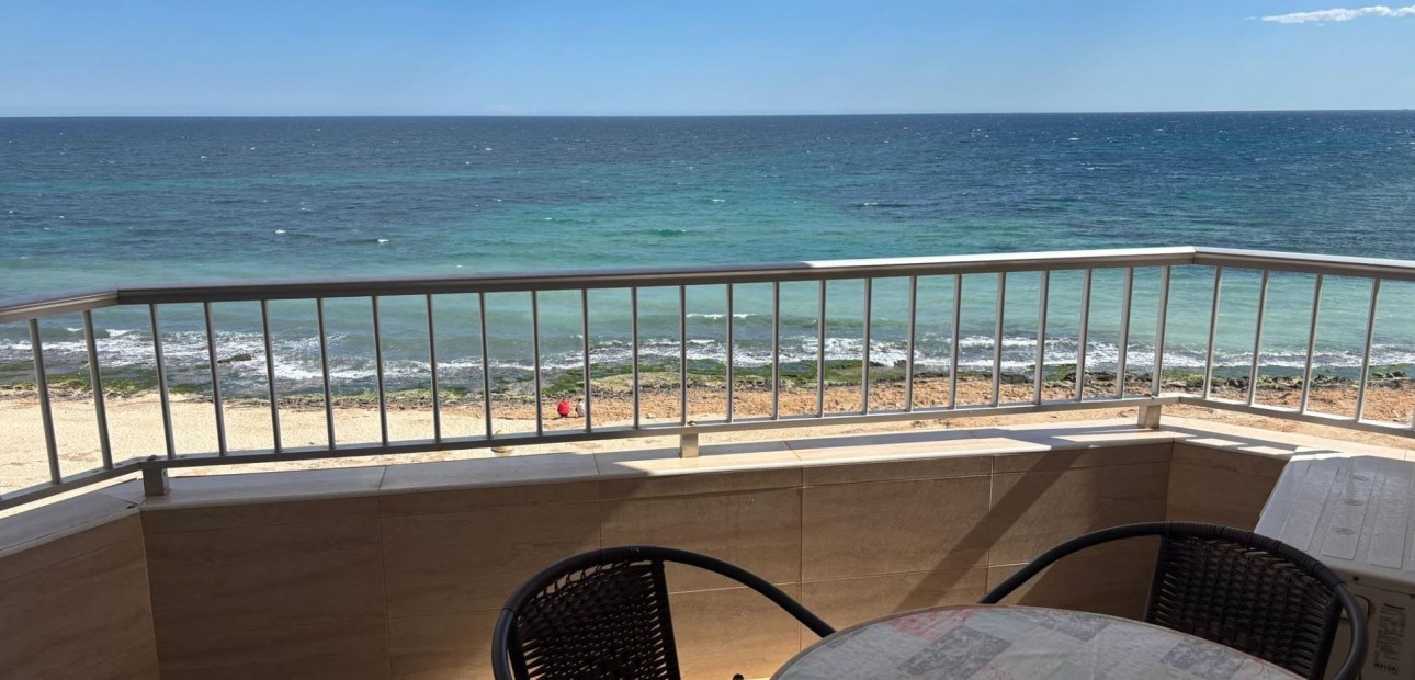 Herverkoop - Appartement / flat -
Torrevieja - Playa de los Naufragos