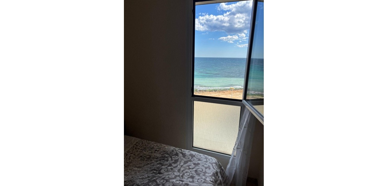 Herverkoop - Appartement / flat -
Torrevieja - Playa de los Naufragos