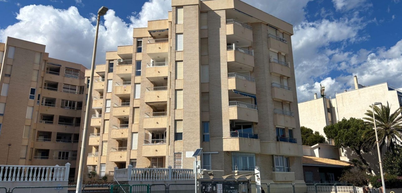 Herverkoop - Appartement / flat -
Torrevieja - Playa de los Naufragos