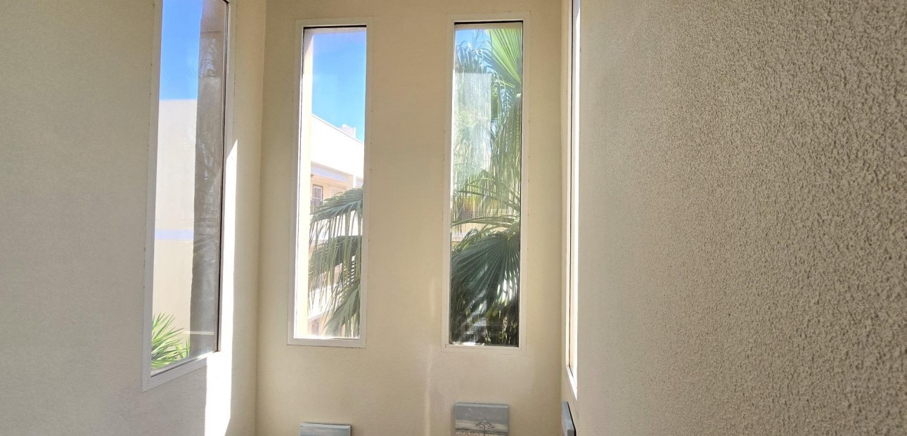 Sale - Villa -
Orihuela Costa - Villamartín-Las Filipinas