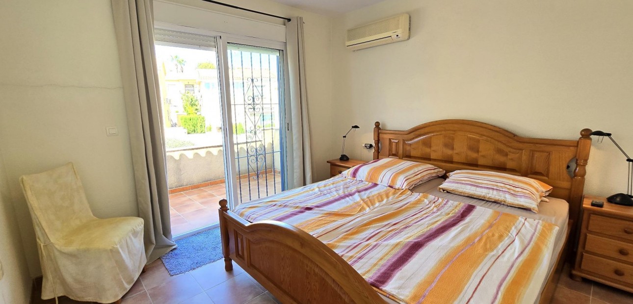 Sale - Villa -
Orihuela Costa - Villamartín-Las Filipinas
