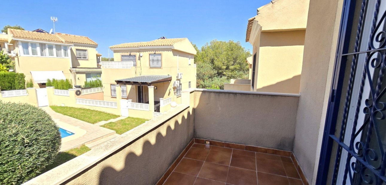 Sale - Villa -
Orihuela Costa - Villamartín-Las Filipinas