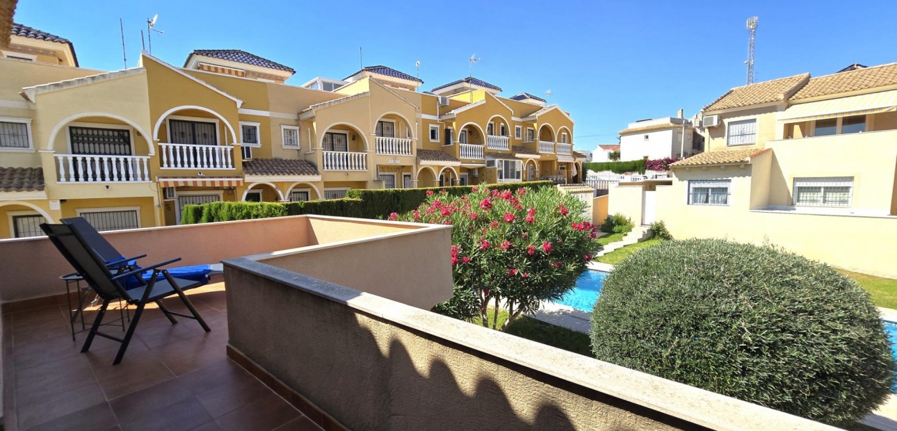 Sale - Villa -
Orihuela Costa - Villamartín-Las Filipinas