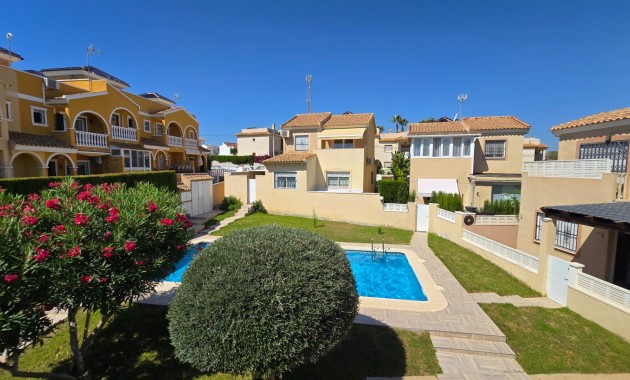 Sale - Villa -
Orihuela Costa - Villamartín-Las Filipinas