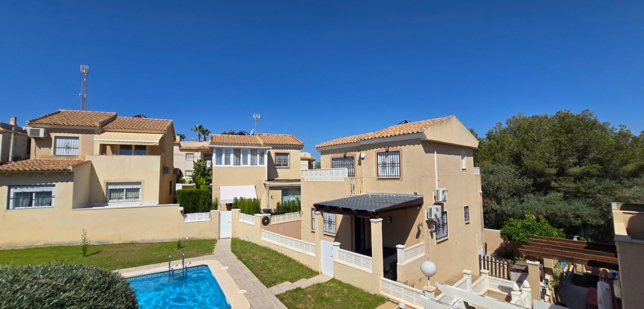 Sale - Villa -
Orihuela Costa - Villamartín-Las Filipinas