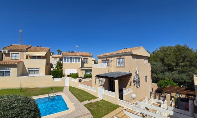 Sale - Villa -
Orihuela Costa - Villamartín-Las Filipinas