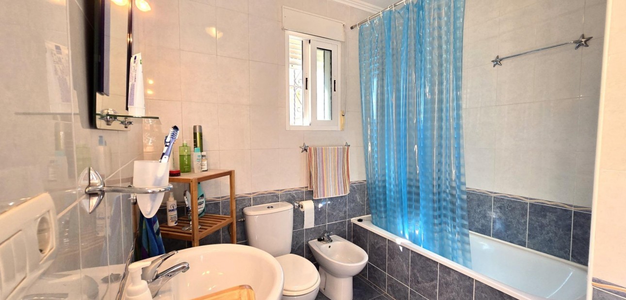 Sale - Villa -
Orihuela Costa - Villamartín-Las Filipinas