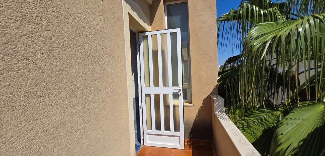 Sale - Villa -
Orihuela Costa - Villamartín-Las Filipinas