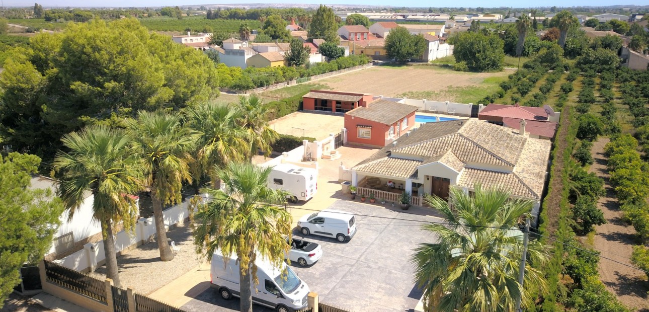 Herverkoop - Country Property -
Heredades - Heredades - Country