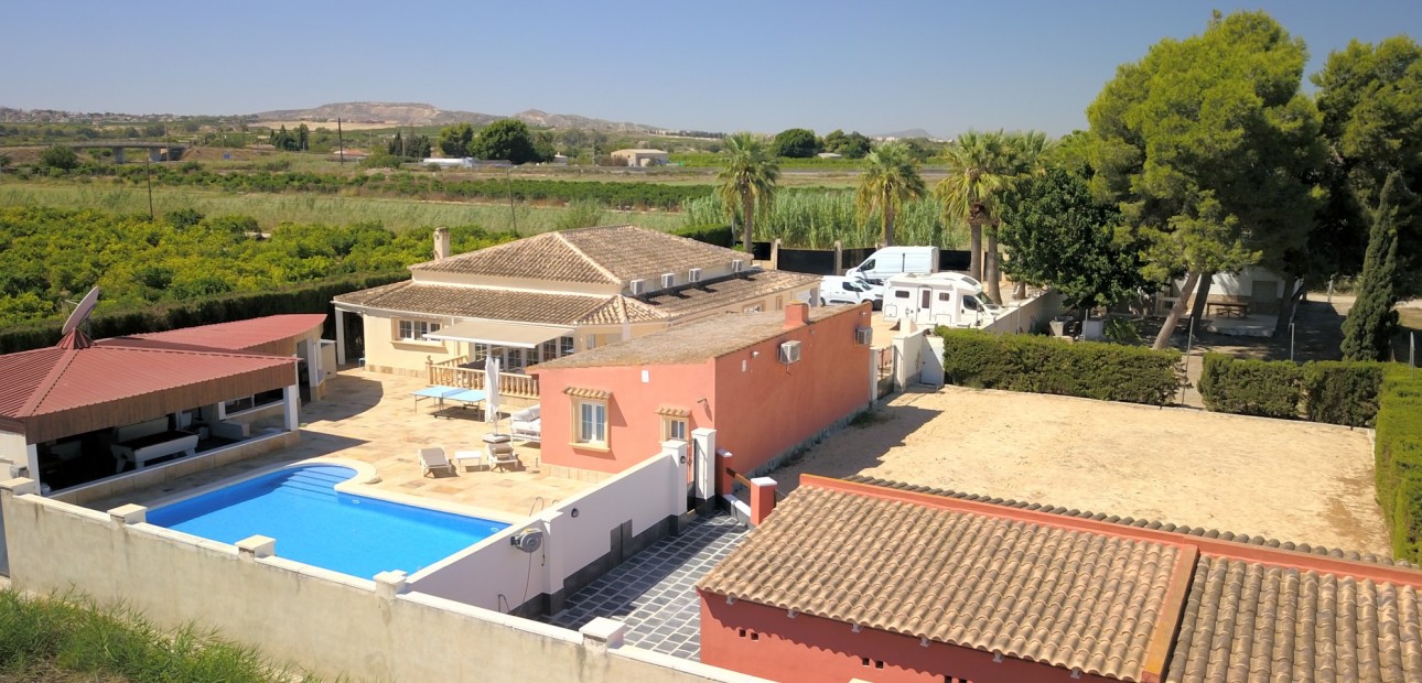 Herverkoop - Country Property -
Heredades - Heredades - Country