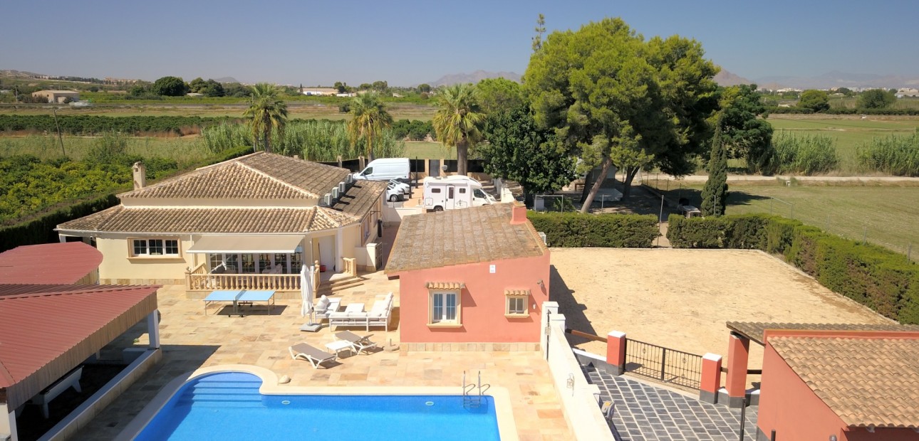 Herverkoop - Country Property -
Heredades - Heredades - Country