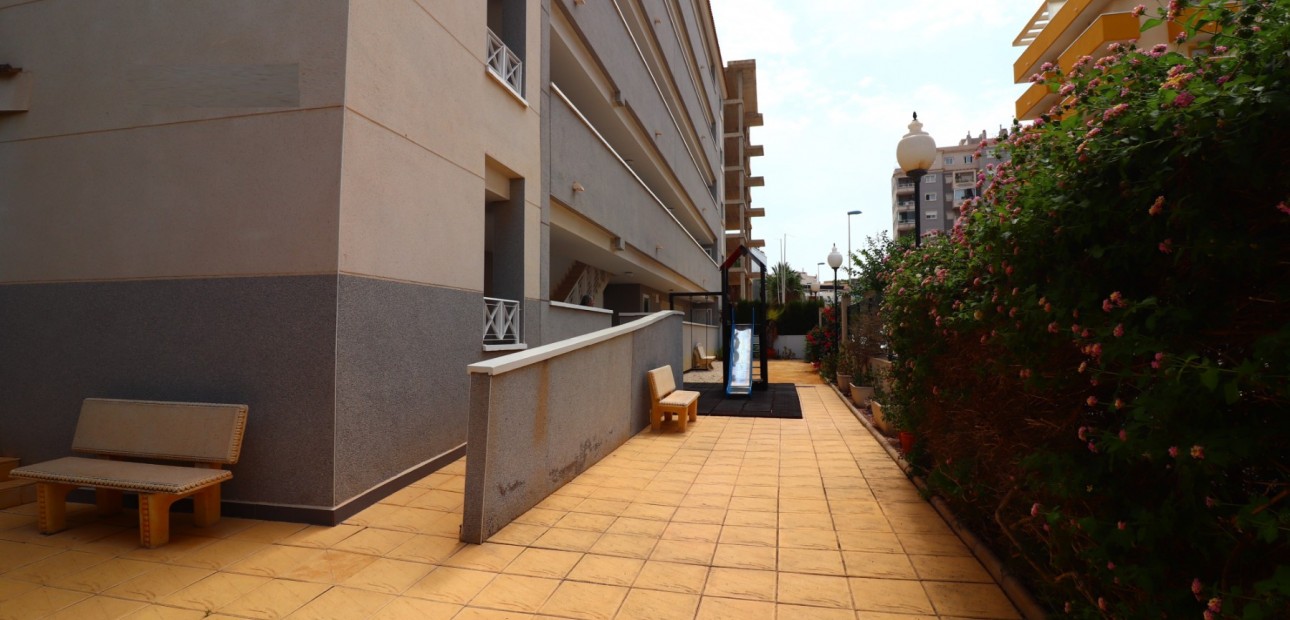 Herverkoop - Appartement / flat -
Guardamar del Segura - Guardamar del Segura - Town