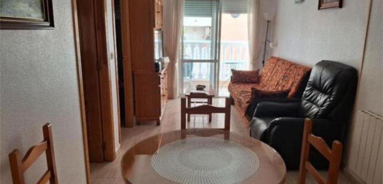Herverkoop - Appartement / flat -
Torrevieja - Estacion de autobuses