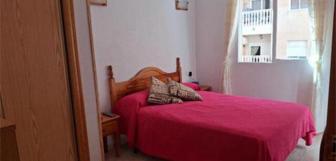 Herverkoop - Appartement / flat -
Torrevieja - Estacion de autobuses