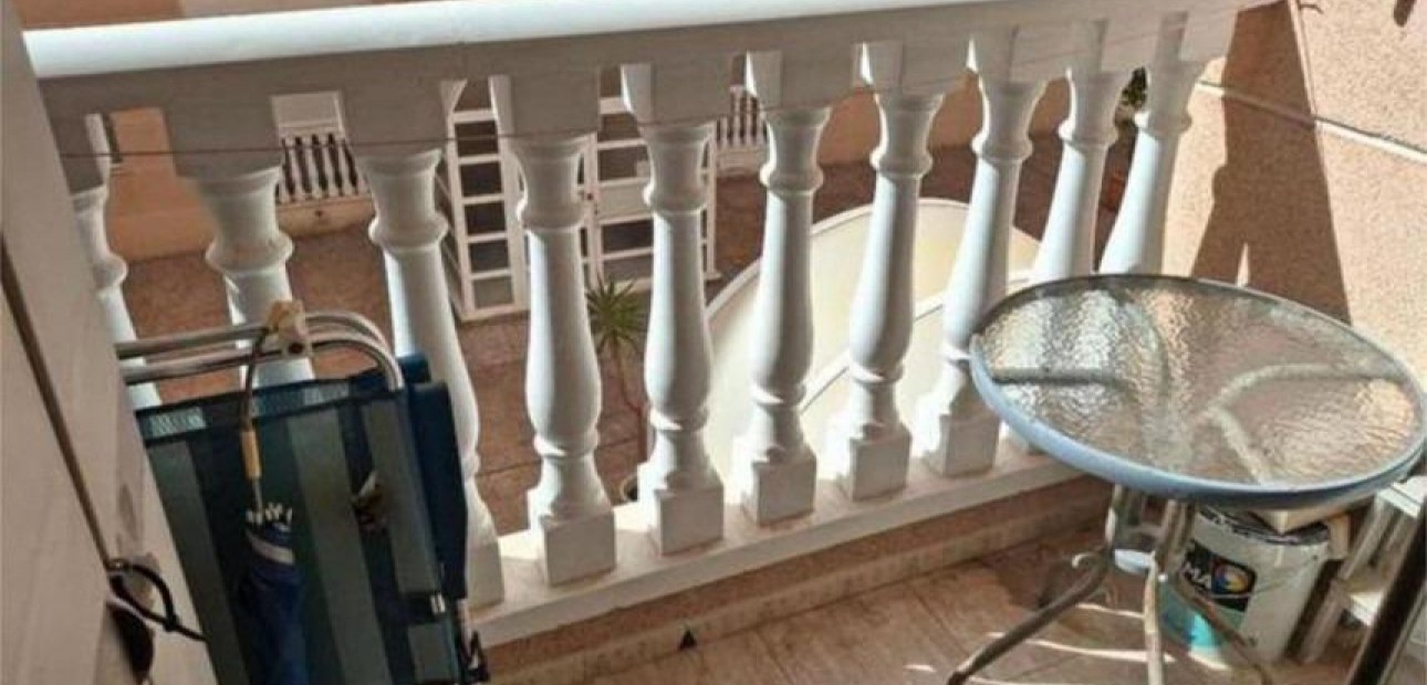 Herverkoop - Appartement / flat -
Torrevieja - Estacion de autobuses