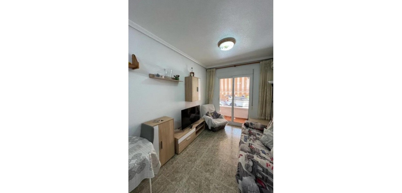 Herverkoop - Appartement / flat -
Torrevieja - Estacion de autobuses