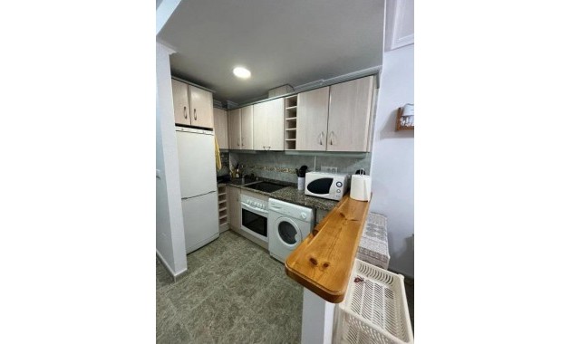 Herverkoop - Appartement / flat -
Torrevieja - Estacion de autobuses