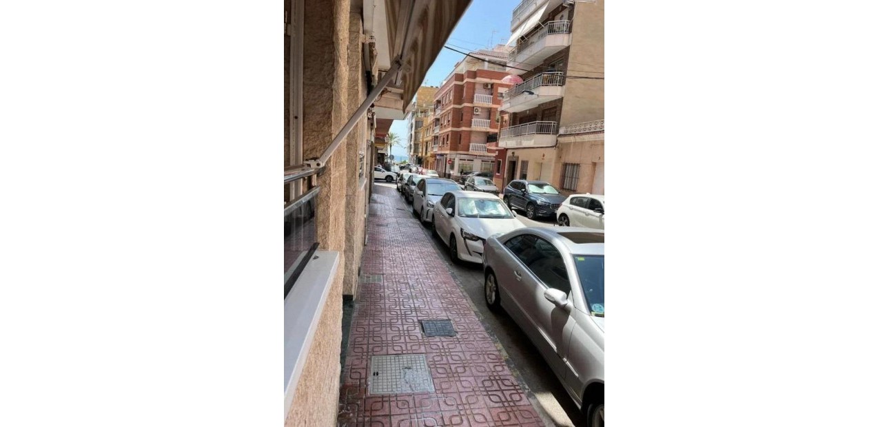 Herverkoop - Appartement / flat -
Torrevieja - Estacion de autobuses