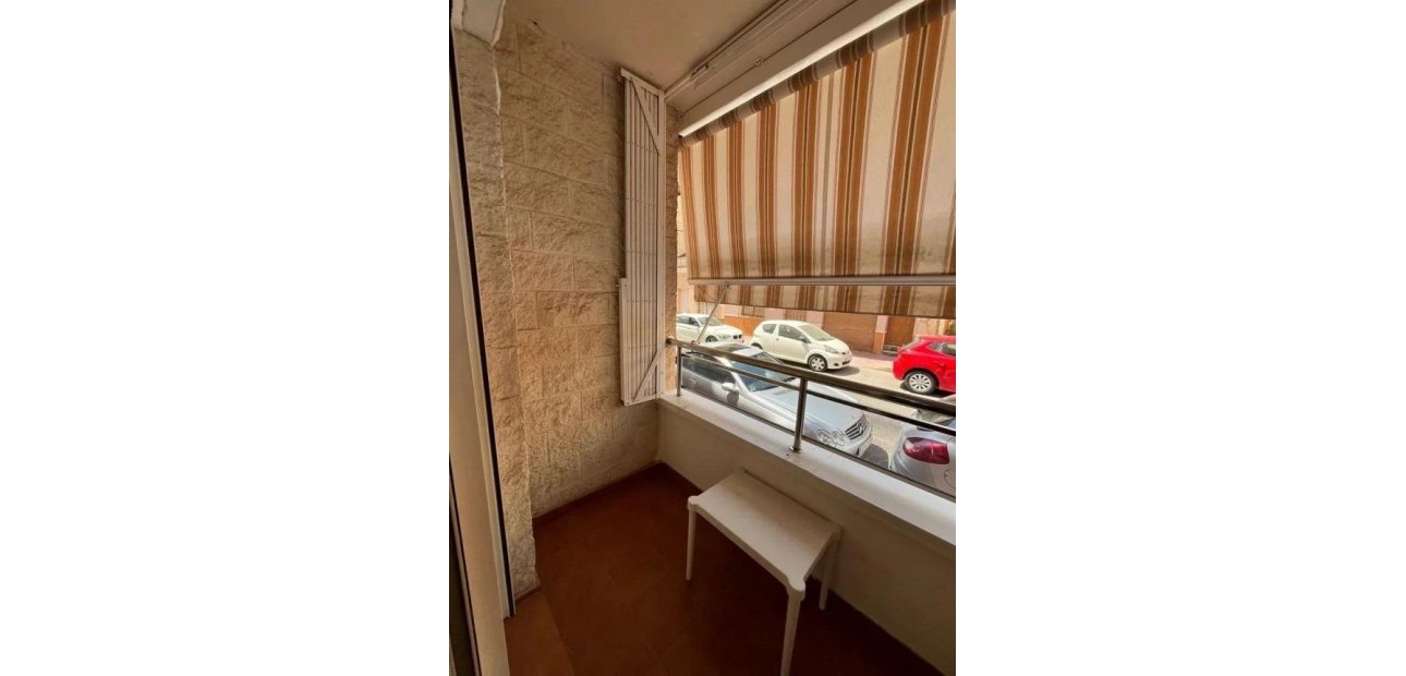 Herverkoop - Appartement / flat -
Torrevieja - Estacion de autobuses