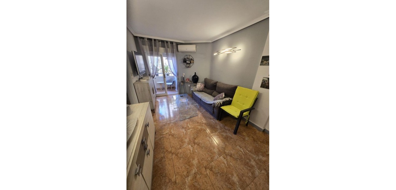 Herverkoop - Appartement / flat -
Torrevieja - torrevieja