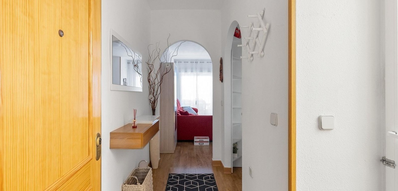 Venta - Apartamento / piso -
Torrevieja - Centro