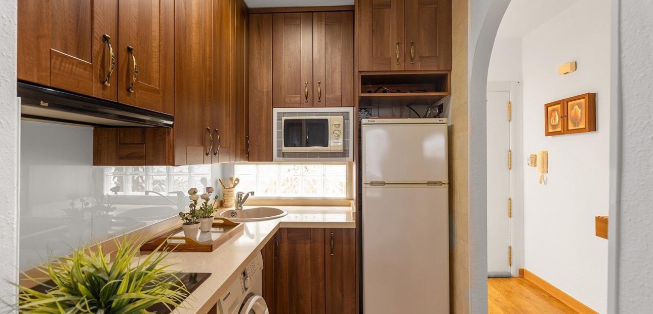 Venta - Apartamento / piso -
Torrevieja - Centro