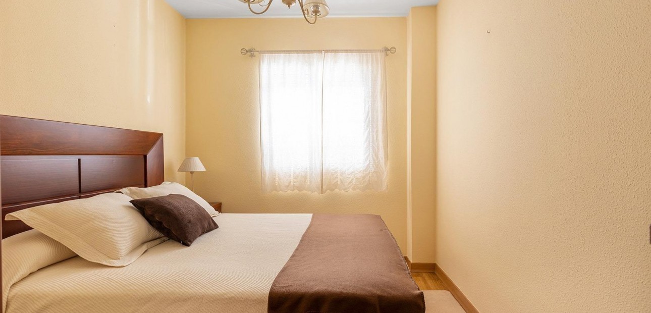 Venta - Apartamento / piso -
Torrevieja - Centro