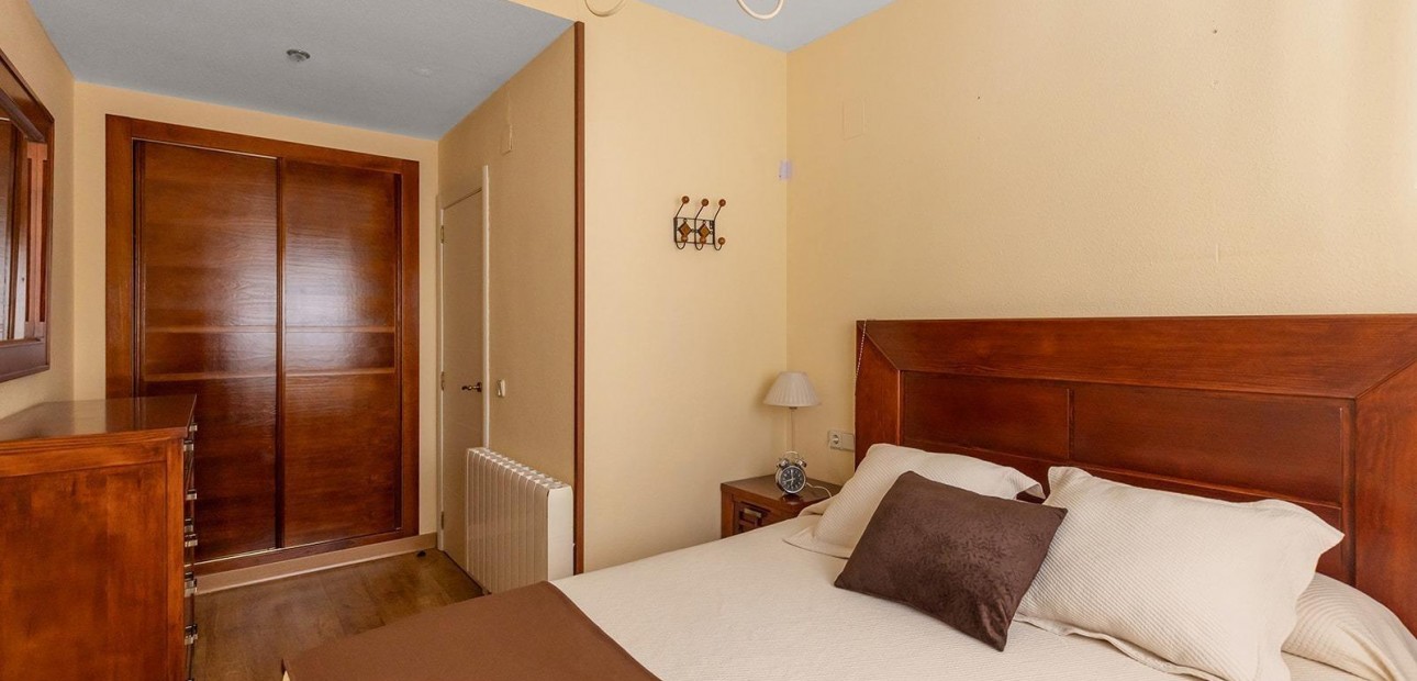 Venta - Apartamento / piso -
Torrevieja - Centro