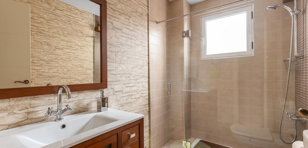 Venta - Apartamento / piso -
Torrevieja - Centro